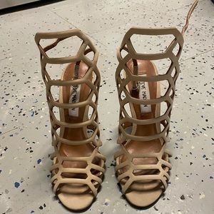 Steve Madden nude heels
